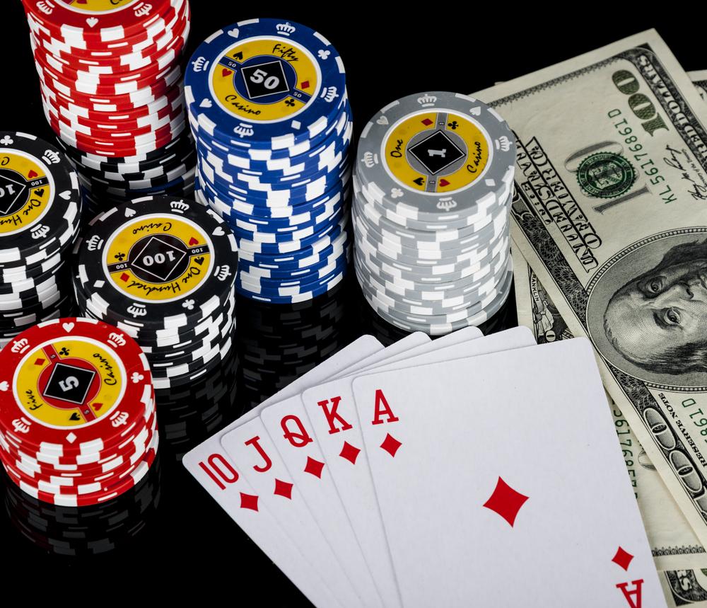 how does online casino software work